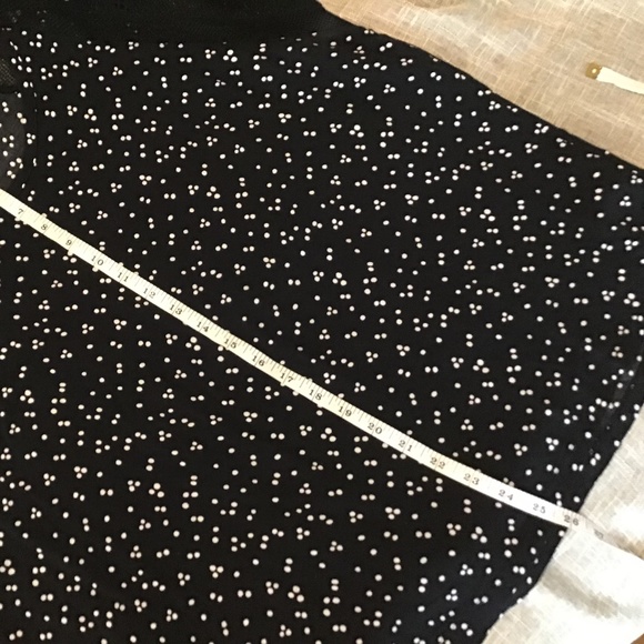 Black with white dots short sleeve top - Picture 6 of 8